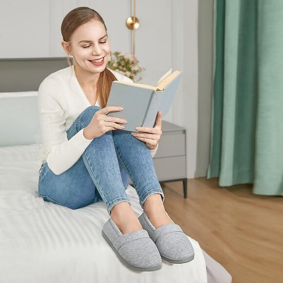 Women's Lightweight Comfy Memory Foam Non Slip Light Gray Slippers Boot Shoes - Picture 2 of 7